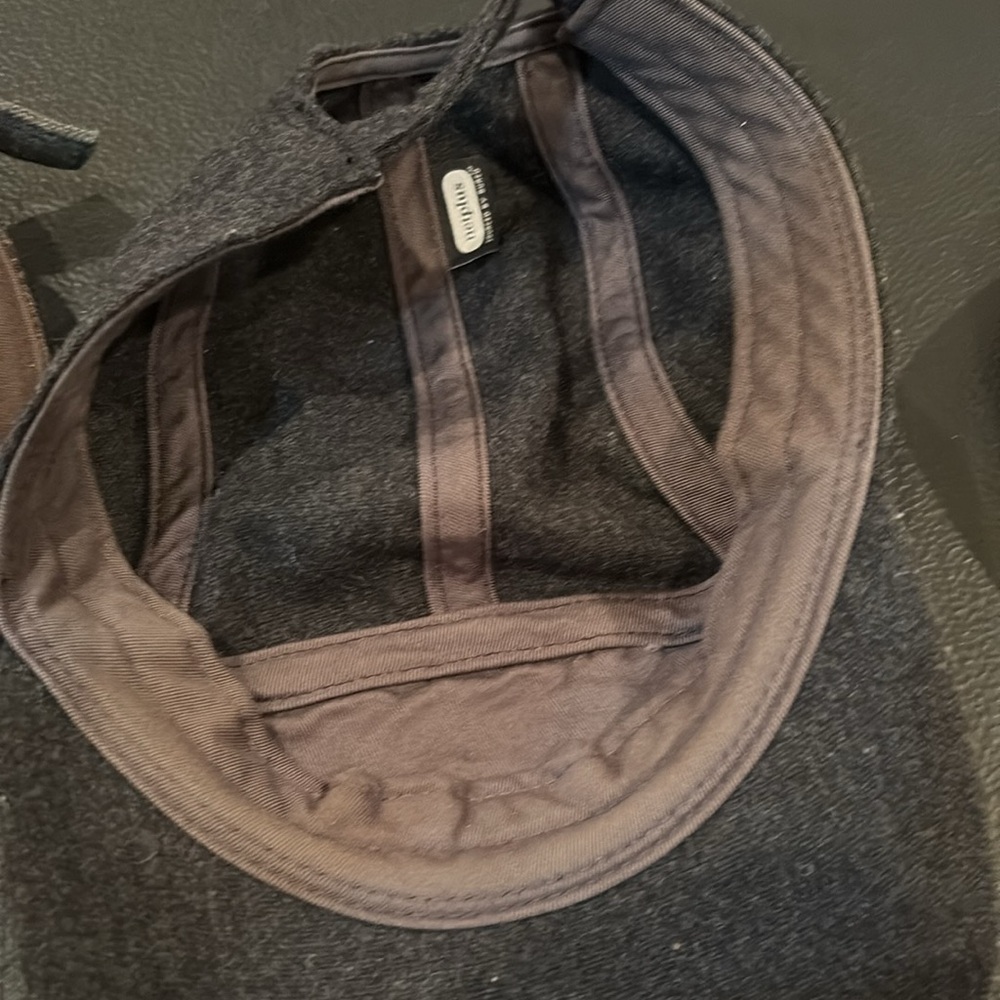 Bundle of 3 Patagonia caps - Picture 3 of 5